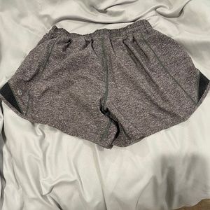 Lululemon Hotty Hot Shorts Size 6 Grey